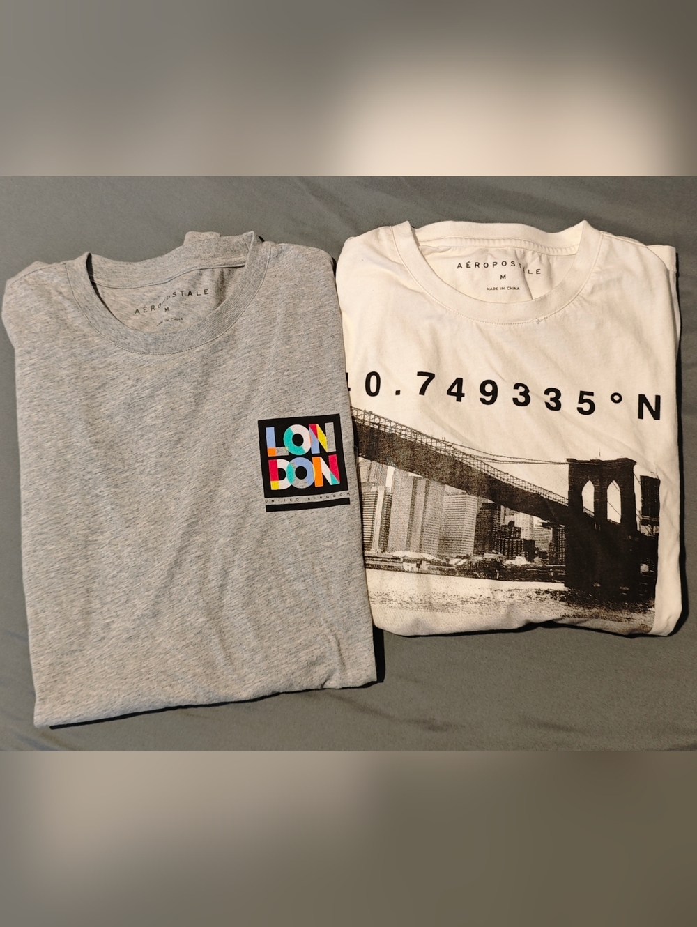 Lot of 2 Aéropostale Men's Long Sleeve Graphic T-Shirts Gray / Cream Size M